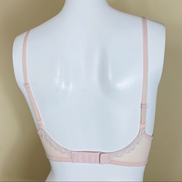 Victoria Secret Bra - Picture 2 of 5